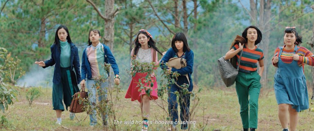 Bản remake Tháng Năm Rực Rỡ có gì khác với bản gốc Sunny? Bản remake Tháng Năm Rực Rỡ có gì khác với bản gốc Sunny?