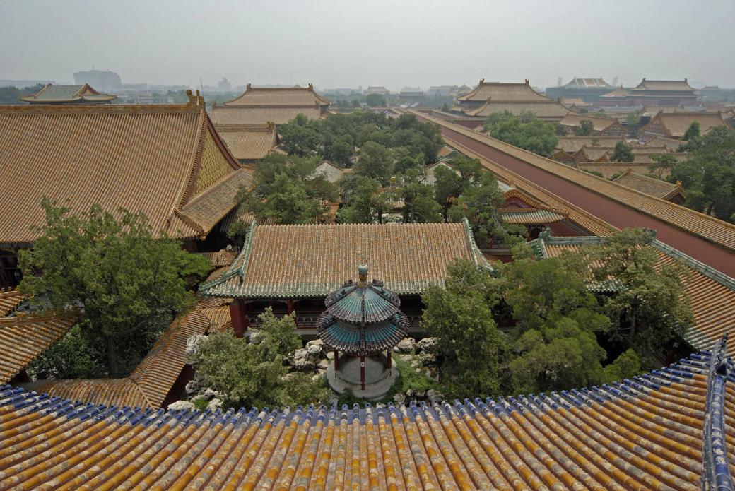 Chuyện kể rằng, bên trong Tử Cấm Thành có một khu vườn bí mật rất ít người được biết... Chuyện kể rằng, bên trong Tử Cấm Thành có một khu vườn bí mật rất ít người được biết...