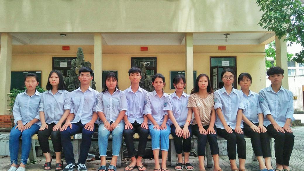 Bộ ảnh kỷ yếu 'Mình cùng nhau đóng băng' khiến dân mạng cười bò vì độ... đơ của các nhân vật Bộ ảnh kỷ yếu 'Mình cùng nhau đóng băng' khiến dân mạng cười bò vì độ... đơ của các nhân vật