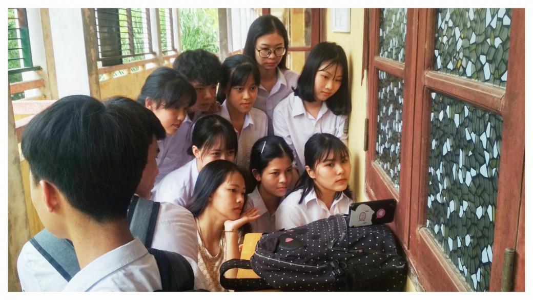 Bộ ảnh kỷ yếu 'Mình cùng nhau đóng băng' khiến dân mạng cười bò vì độ... đơ của các nhân vật Bộ ảnh kỷ yếu 'Mình cùng nhau đóng băng' khiến dân mạng cười bò vì độ... đơ của các nhân vật