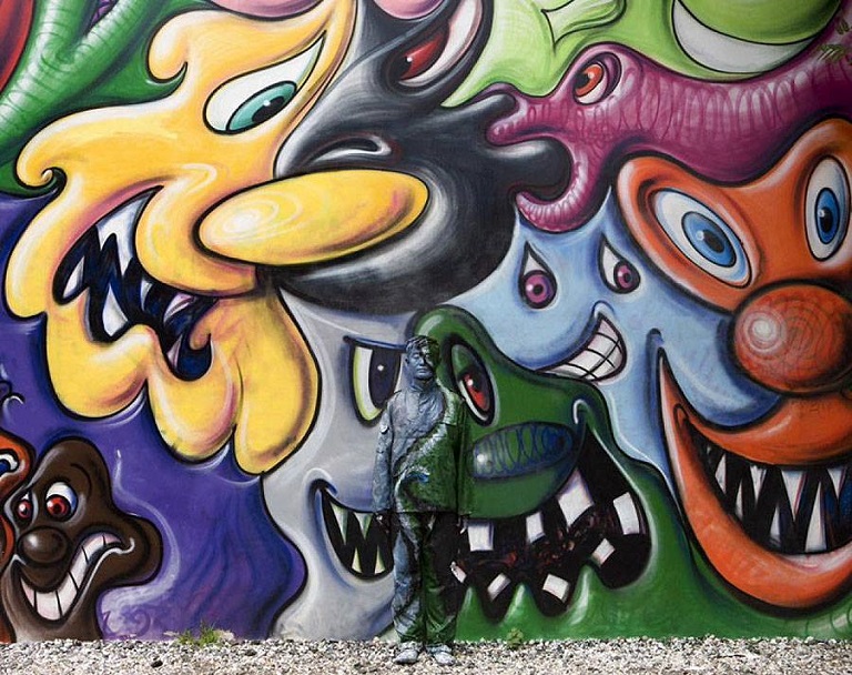 Bạn có thể tìm ra 'nghệ sĩ tàng hình' Liu Bolin trong những bức hình này? Bạn có thể tìm ra 'nghệ sĩ tàng hình' Liu Bolin trong những bức hình này?