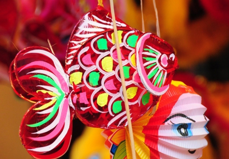 Trung thu tuổi thơ ai mà chẳng có một chiếc lồng đèn... Trung thu tuổi thơ ai mà chẳng có một chiếc lồng đèn...