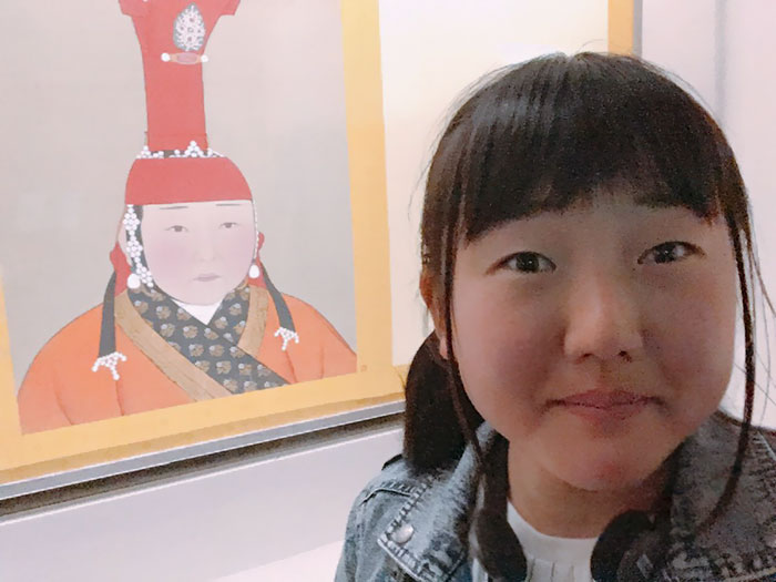Vào bảo tàng chơi, ai dè 'hú hồn' khi bắt gặp anh chị em song sinh Vào bảo tàng chơi, ai dè 'hú hồn' khi bắt gặp anh chị em song sinh