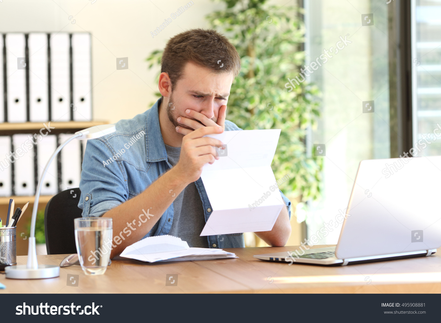 Bức ảnh chế 'đứng bên em này mà nhòm em nọ' có cả một câu chuyện đằng sau nó Bức ảnh chế 'đứng bên em này mà nhòm em nọ' có cả một câu chuyện đằng sau nó