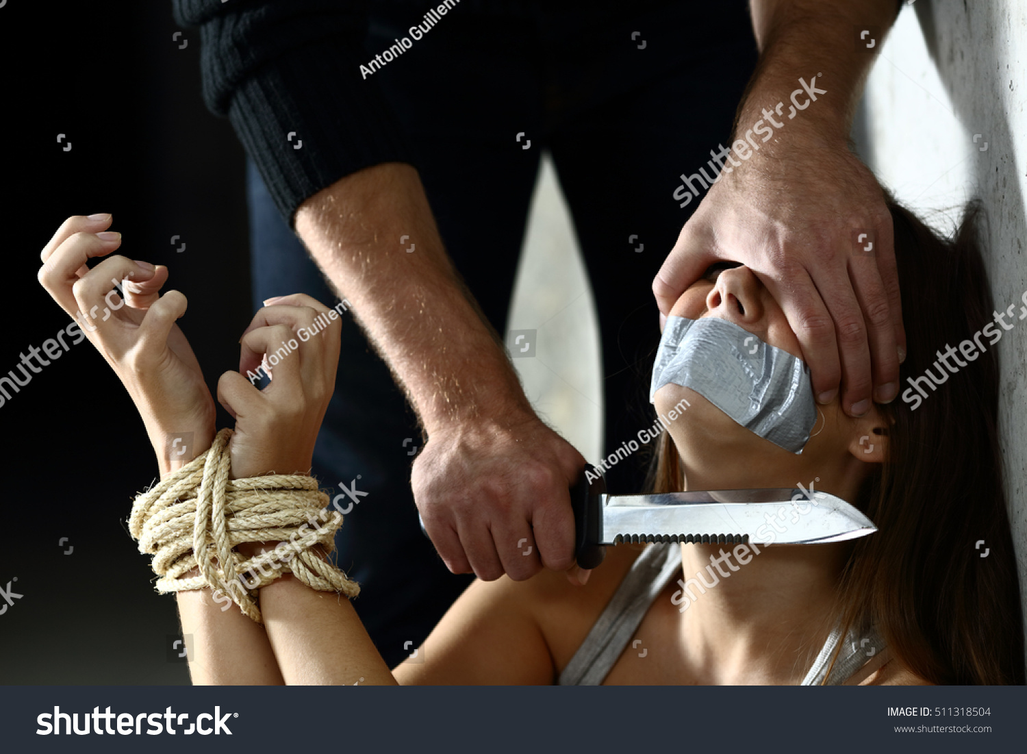 Bức ảnh chế 'đứng bên em này mà nhòm em nọ' có cả một câu chuyện đằng sau nó Bức ảnh chế 'đứng bên em này mà nhòm em nọ' có cả một câu chuyện đằng sau nó