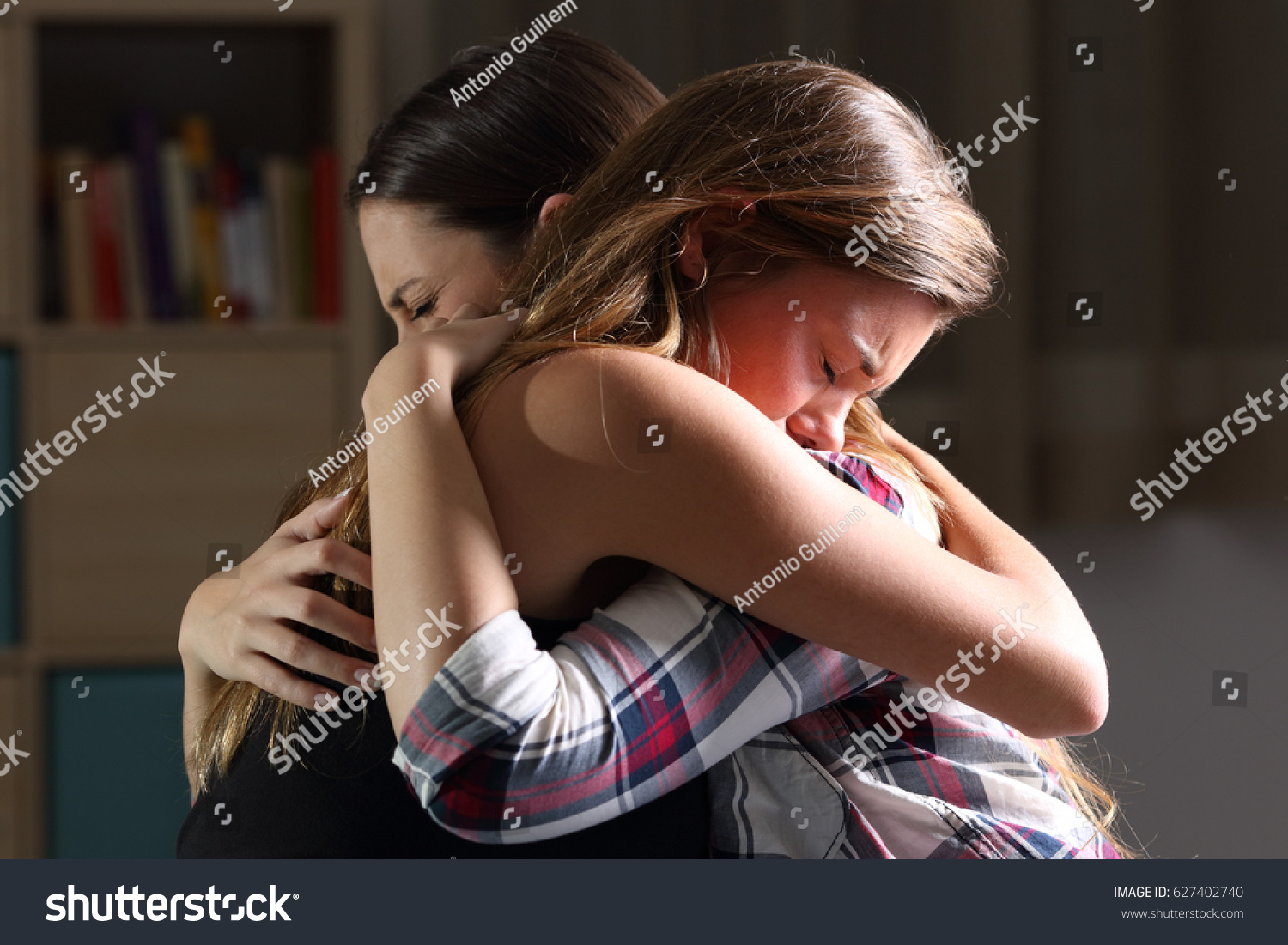Bức ảnh chế 'đứng bên em này mà nhòm em nọ' có cả một câu chuyện đằng sau nó Bức ảnh chế 'đứng bên em này mà nhòm em nọ' có cả một câu chuyện đằng sau nó