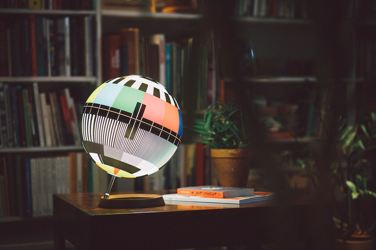 Mono Lamp - Chiếc đèn 'mất sóng' gợi nhắc tuổi thơ Mono Lamp - Chiếc đèn 'mất sóng' gợi nhắc tuổi thơ
