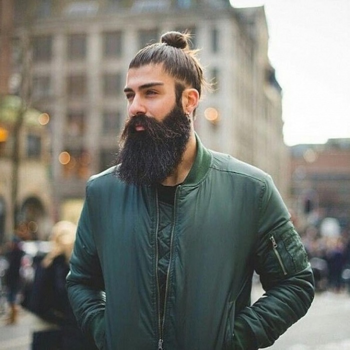 Hỡi các chàng trai định nuôi râu, chúng tôi có vài gợi ý cho bạn đây! Hỡi các chàng trai định nuôi râu, chúng tôi có vài gợi ý cho bạn đây!