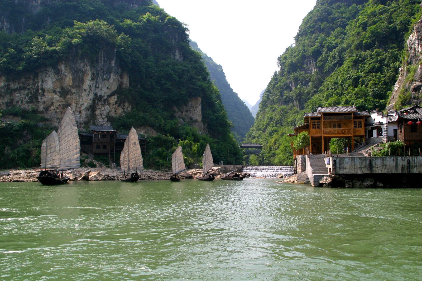 Say đắm vẻ đẹp 'Trường Giang cuồn cuộn chảy về Đông' Say đắm vẻ đẹp 'Trường Giang cuồn cuộn chảy về Đông'