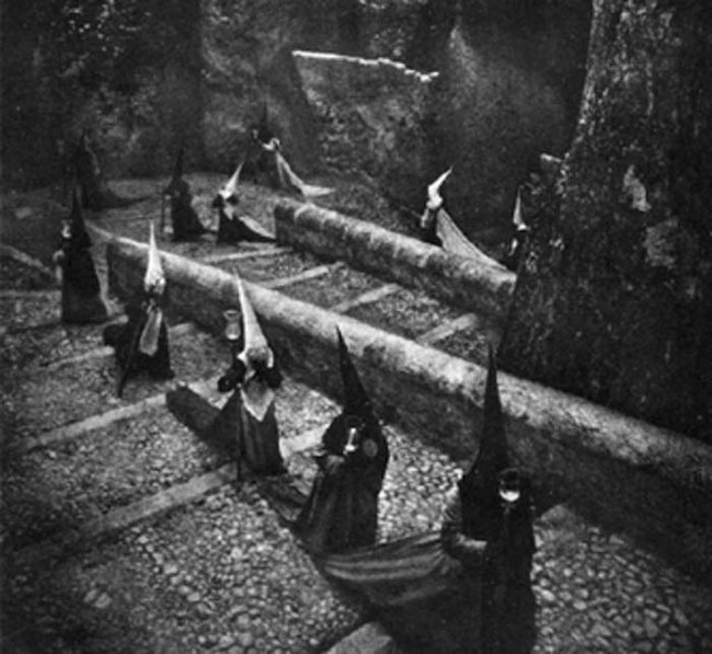 25 bức ảnh quá khứ được bình chọn là 'creepy' nhất 25 bức ảnh quá khứ được bình chọn là 'creepy' nhất