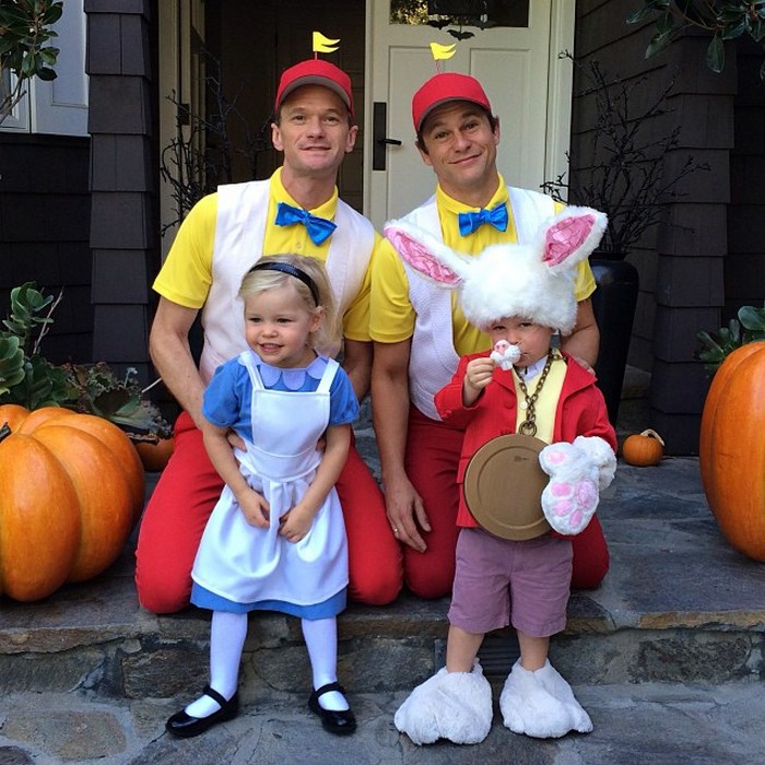 Nhà có 2 ông bố, Halloween hoành tráng... gấp đôi Nhà có 2 ông bố, Halloween hoành tráng... gấp đôi