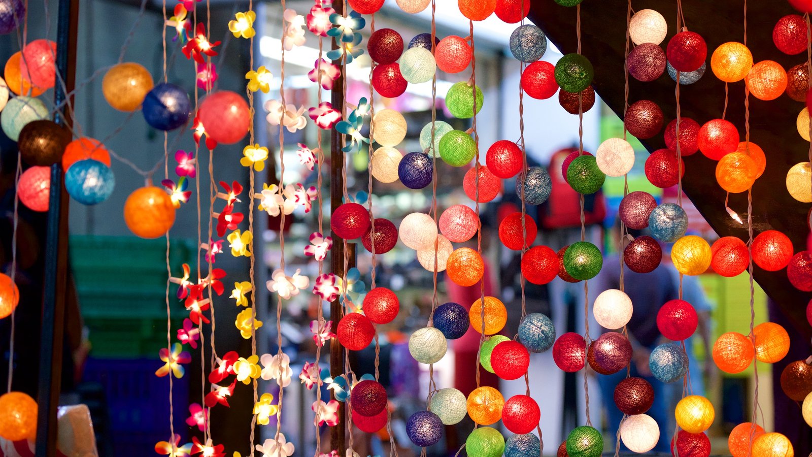 10 thứ kỳ lạ và hay ho có thể mua làm quà ở chợ đêm Chiang Mai 10 thứ kỳ lạ và hay ho có thể mua làm quà ở chợ đêm Chiang Mai