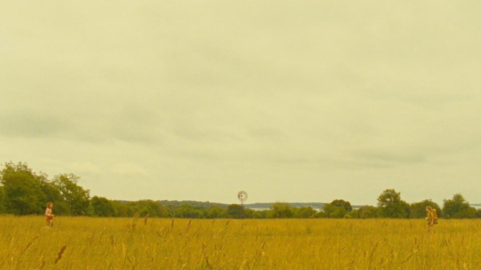 Moonrise Kingdom - Vương quốc trăng lên của hai đứa trẻ trốn nhà Moonrise Kingdom - Vương quốc trăng lên của hai đứa trẻ trốn nhà