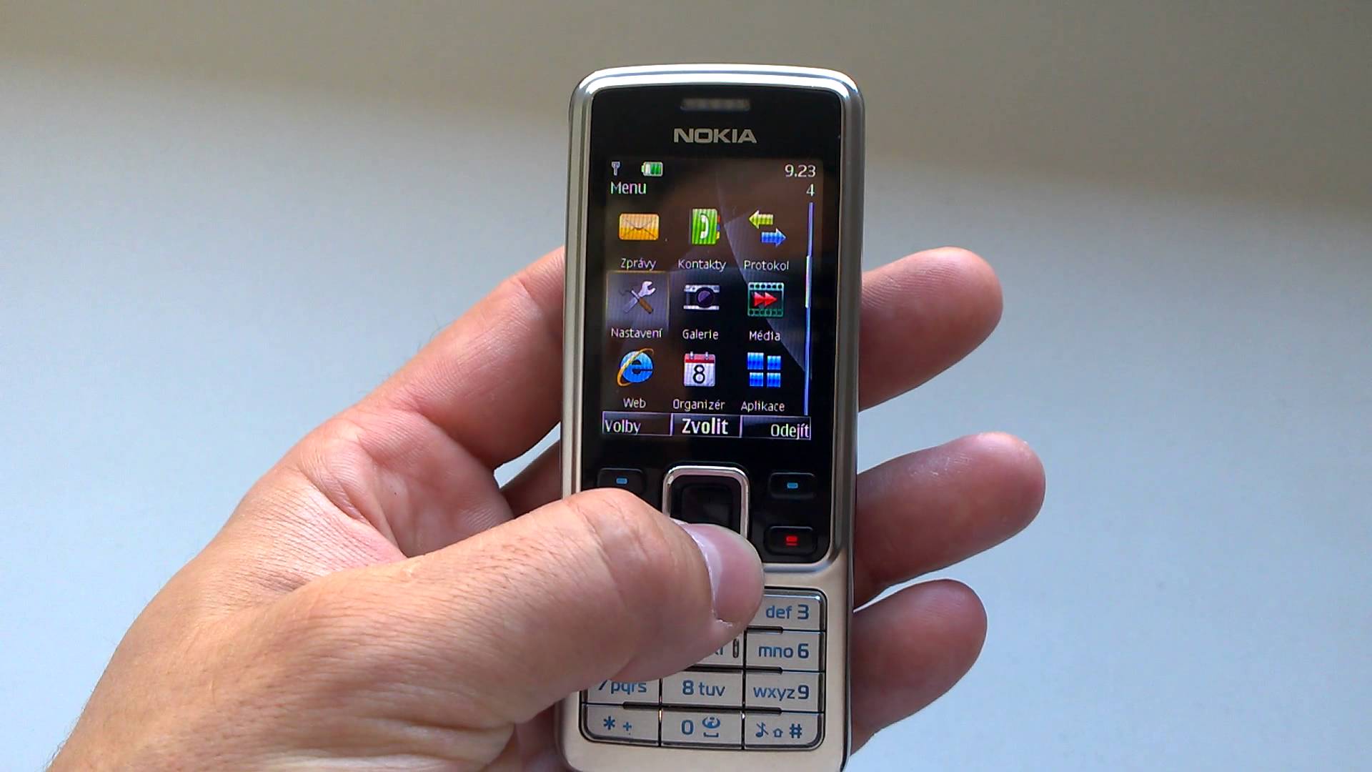 Tạm quên iPhone X, hãy nhớ về một tuổi thơ với 'cục gạch' Nokia Tạm quên iPhone X, hãy nhớ về một tuổi thơ với 'cục gạch' Nokia