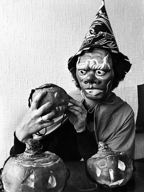 Lễ Halloween của thế kỷ trước đáng sợ hơn ngày nay như thế nào? Lễ Halloween của thế kỷ trước đáng sợ hơn ngày nay như thế nào?