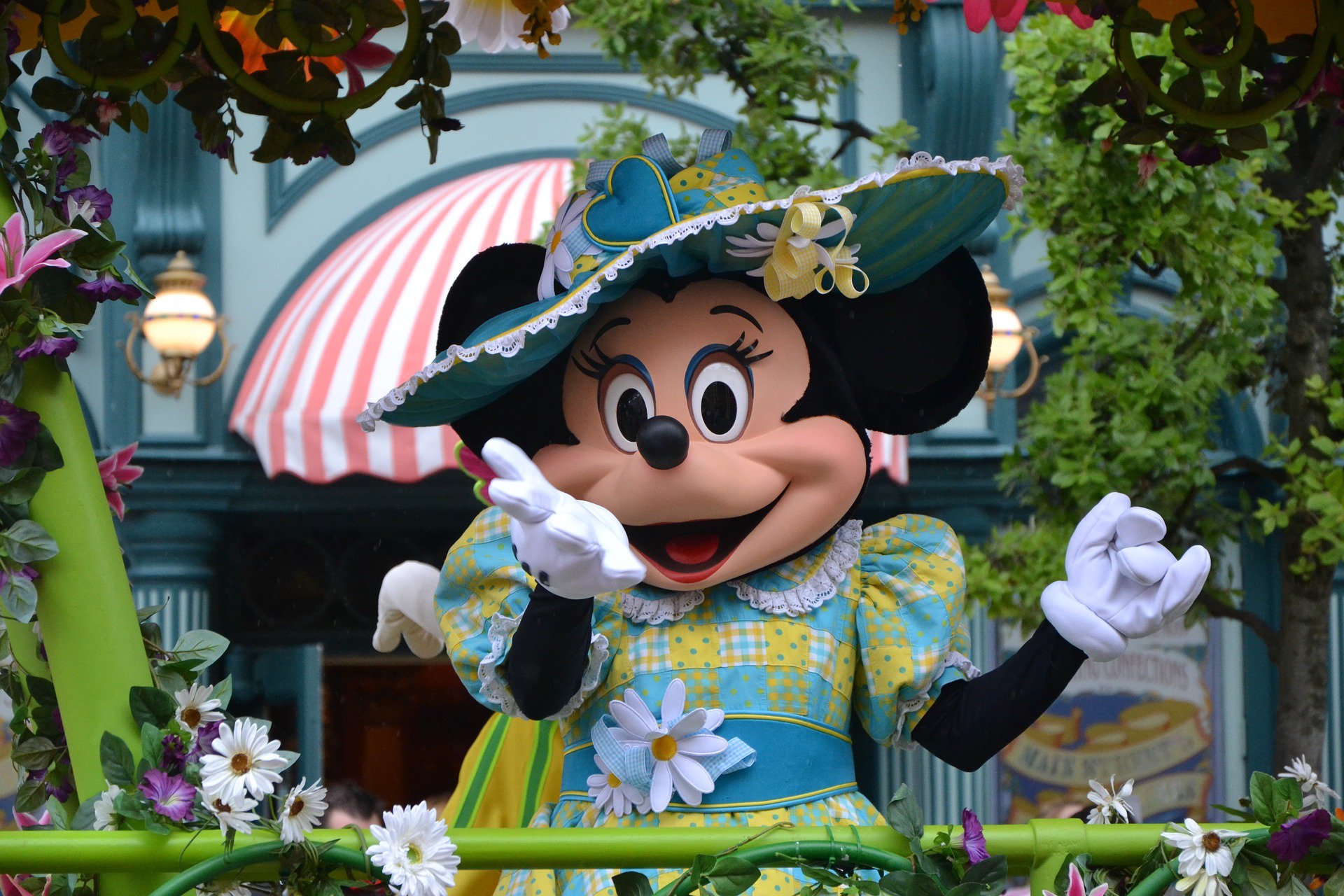 9 bí mật không thể ngờ đến về công viên Disney do nhân viên kể lại 9 bí mật không thể ngờ đến về công viên Disney do nhân viên kể lại