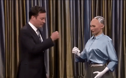Gặp gỡ Sophia - Robot đầu tiên trên thế giới được cấp quyền công dân Gặp gỡ Sophia - Robot đầu tiên trên thế giới được cấp quyền công dân