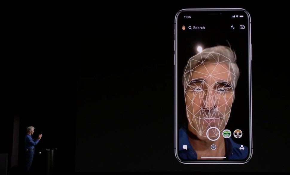 Bkav qua mặt Face ID: Báo ngoại tung hô, trong nước chỉ trích Bkav qua mặt Face ID: Báo ngoại tung hô, trong nước chỉ trích