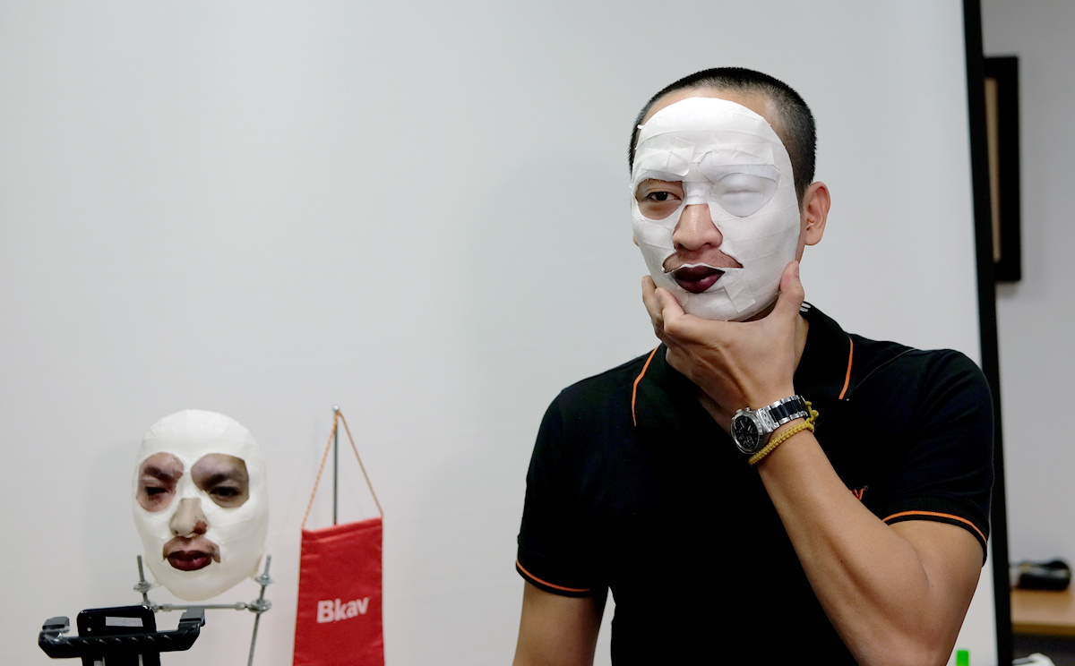 Bkav qua mặt Face ID: Báo ngoại tung hô, trong nước chỉ trích Bkav qua mặt Face ID: Báo ngoại tung hô, trong nước chỉ trích
