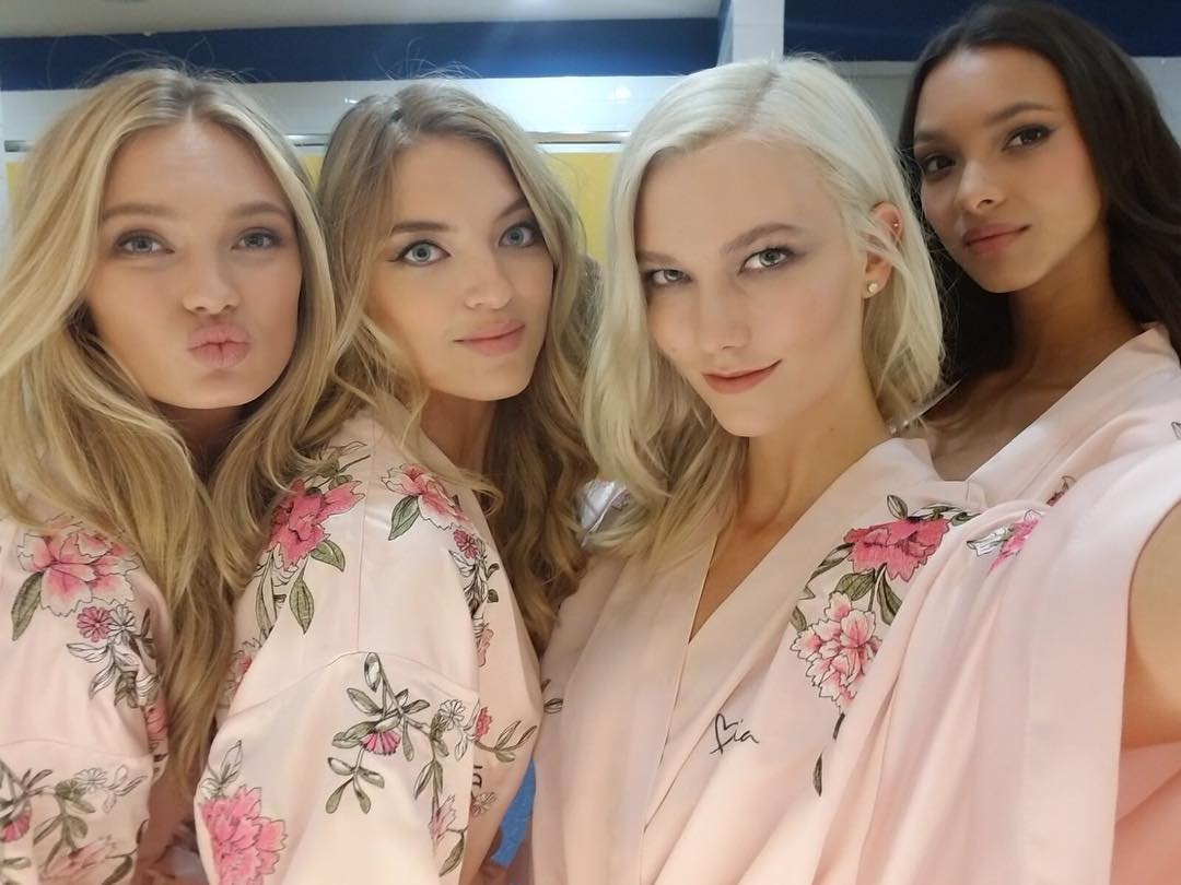 Ngắm những 'kiệt tác tạo hoá' trong hậu trường show nội y Victoria's Secret 2017 Ngắm những 'kiệt tác tạo hoá' trong hậu trường show nội y Victoria's Secret 2017