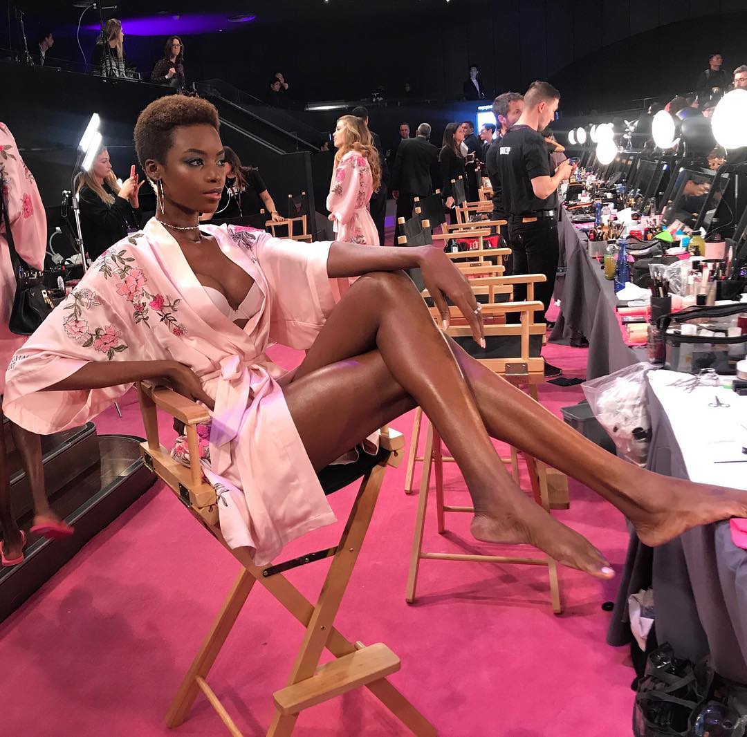 Ngắm những 'kiệt tác tạo hoá' trong hậu trường show nội y Victoria's Secret 2017 Ngắm những 'kiệt tác tạo hoá' trong hậu trường show nội y Victoria's Secret 2017