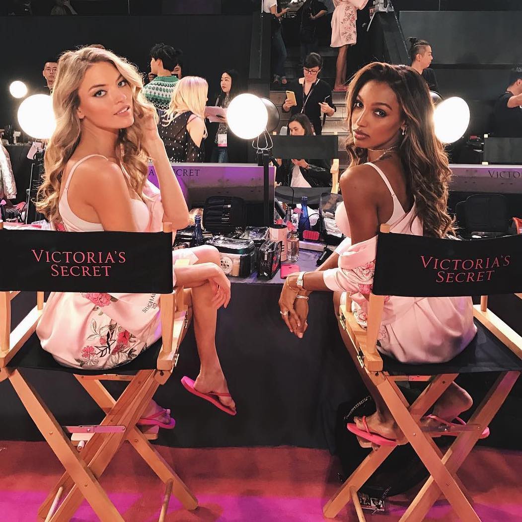 Ngắm những 'kiệt tác tạo hoá' trong hậu trường show nội y Victoria's Secret 2017 Ngắm những 'kiệt tác tạo hoá' trong hậu trường show nội y Victoria's Secret 2017