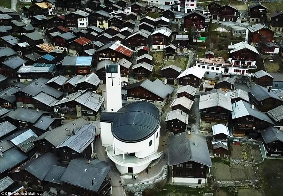 Chuyển lên cao nguyên ở, được nhận ngay... 13 tỷ đồng? Chuyển lên cao nguyên ở, được nhận ngay... 13 tỷ đồng?