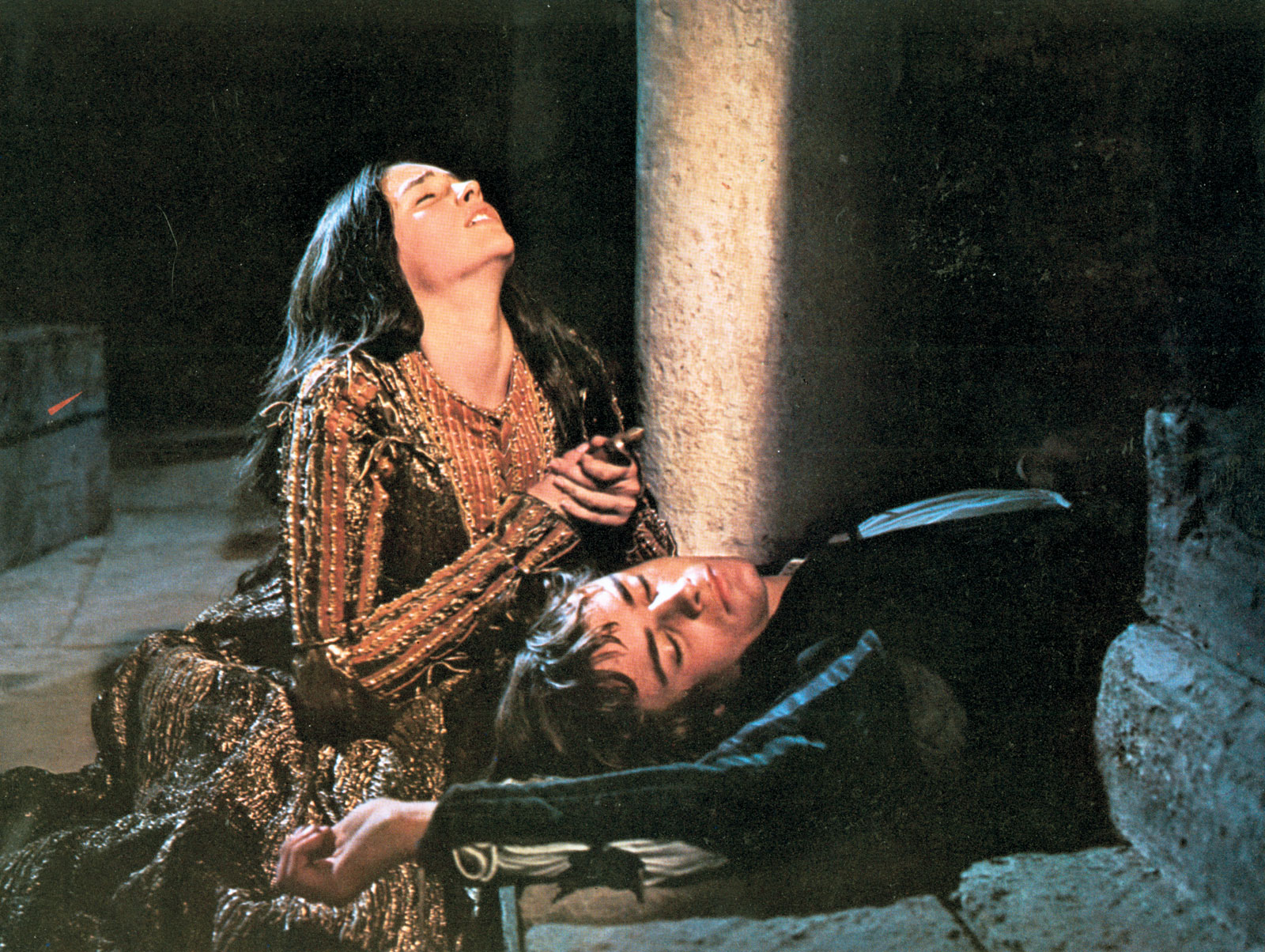 'Romeo & Juliet' phiên bản Franco Zeffirelli: Màn ảnh là nơi cái đẹp trở thành vĩnh cửu 'Romeo & Juliet' phiên bản Franco Zeffirelli: Màn ảnh là nơi cái đẹp trở thành vĩnh cửu