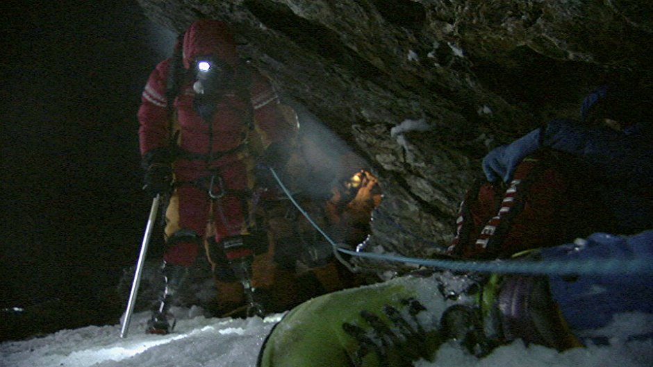 12 câu chuyện đau thương về những xác chết đông cứng trên đỉnh Everest (Kỳ 1) 12 câu chuyện đau thương về những xác chết đông cứng trên đỉnh Everest (Kỳ 1)