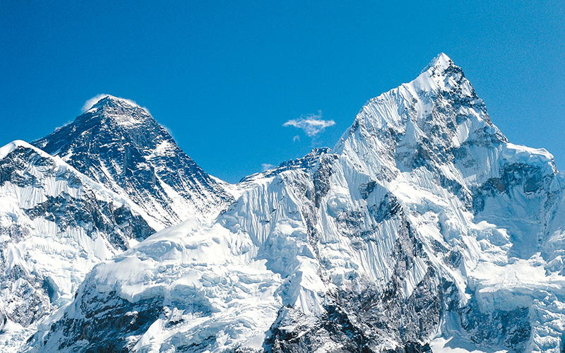 12 câu chuyện đau thương về những xác chết đông cứng trên đỉnh Everest (Kỳ 1) 12 câu chuyện đau thương về những xác chết đông cứng trên đỉnh Everest (Kỳ 1)