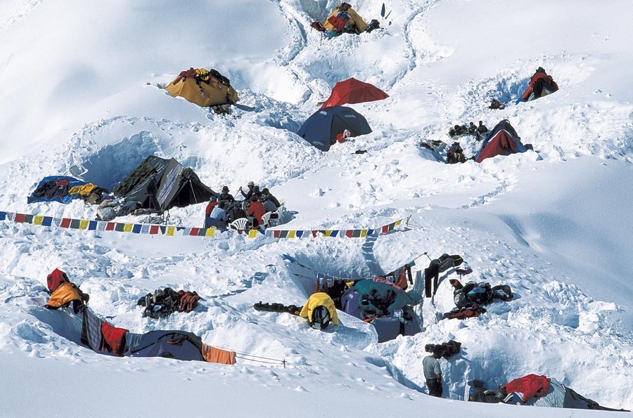 12 câu chuyện đau thương về những xác chết đông cứng trên đỉnh Everest (Kỳ 2) 12 câu chuyện đau thương về những xác chết đông cứng trên đỉnh Everest (Kỳ 2)