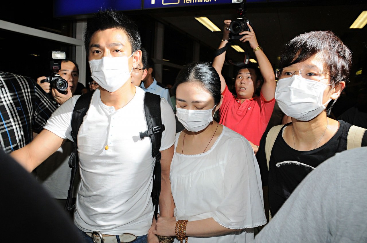 7 đôi uyên ương mặn nồng chứng minh tình yêu trong showbiz là có thật 7 đôi uyên ương mặn nồng chứng minh tình yêu trong showbiz là có thật