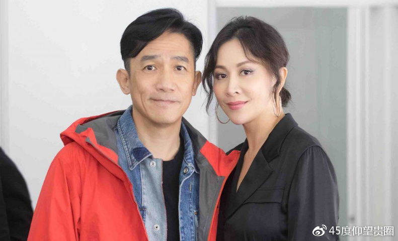 7 đôi uyên ương mặn nồng chứng minh tình yêu trong showbiz là có thật 7 đôi uyên ương mặn nồng chứng minh tình yêu trong showbiz là có thật