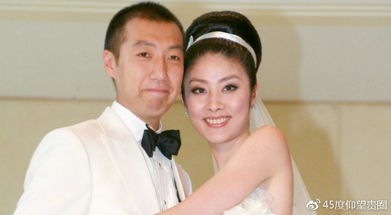 7 đôi uyên ương mặn nồng chứng minh tình yêu trong showbiz là có thật 7 đôi uyên ương mặn nồng chứng minh tình yêu trong showbiz là có thật