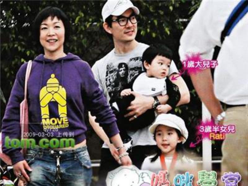7 đôi uyên ương mặn nồng chứng minh tình yêu trong showbiz là có thật 7 đôi uyên ương mặn nồng chứng minh tình yêu trong showbiz là có thật