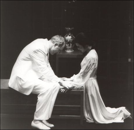 M. Butterfly (1993): Bi kịch dệt nên từ những mộng ảo M. Butterfly (1993): Bi kịch dệt nên từ những mộng ảo