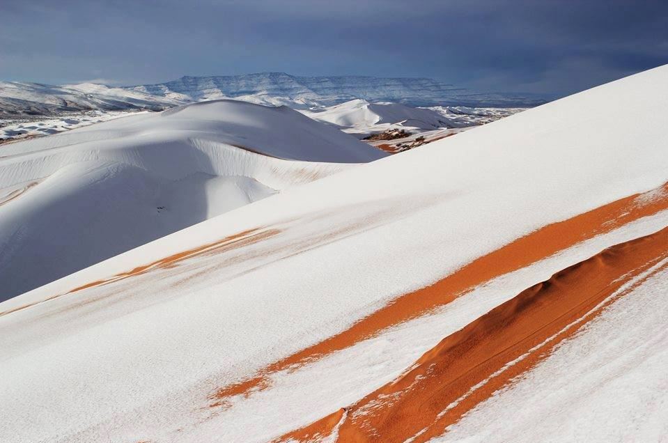Chuyện không thể tin: Sa mạc Sahara tiếp tục có... tuyết rơi Chuyện không thể tin: Sa mạc Sahara tiếp tục có... tuyết rơi