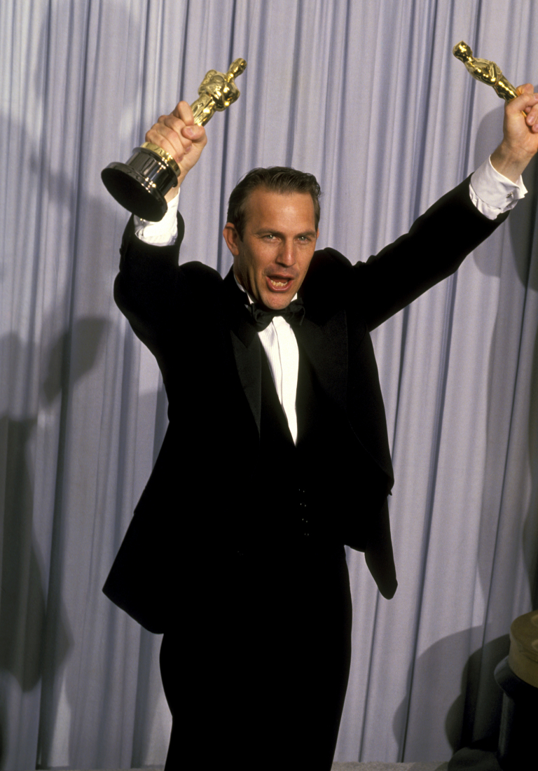 ‘Ngả nón’ với cách cất giữ giải thưởng Oscar ‘siêu chất’ của các ngôi sao Hollywood ‘Ngả nón’ với cách cất giữ giải thưởng Oscar ‘siêu chất’ của các ngôi sao Hollywood