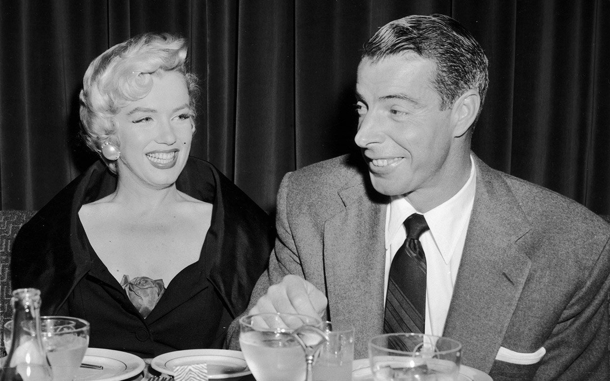 Marilyn Monroe và những sự thật đáng kinh ngạc đằng sau nhan sắc kiều diễm Marilyn Monroe và những sự thật đáng kinh ngạc đằng sau nhan sắc kiều diễm