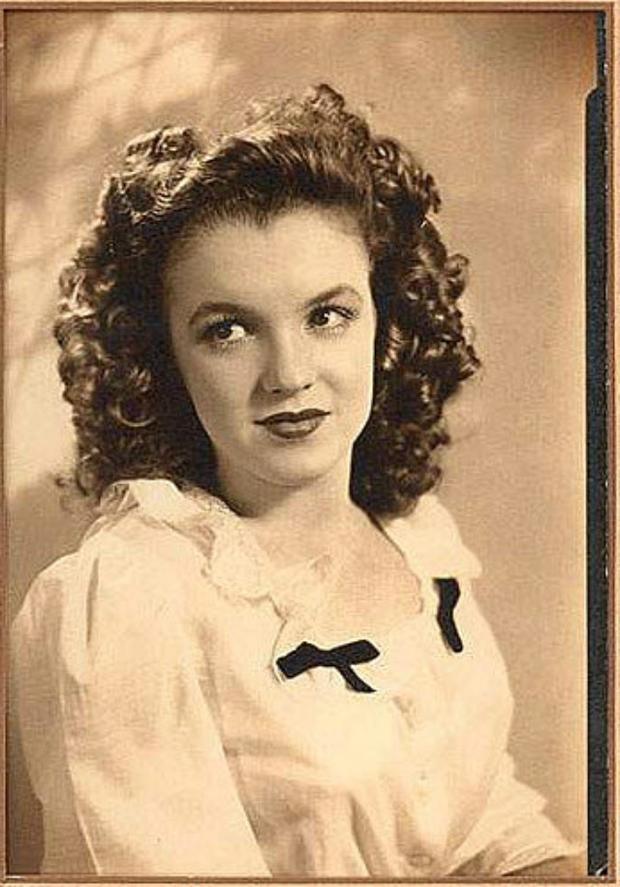 Marilyn Monroe và những sự thật đáng kinh ngạc đằng sau nhan sắc kiều diễm Marilyn Monroe và những sự thật đáng kinh ngạc đằng sau nhan sắc kiều diễm