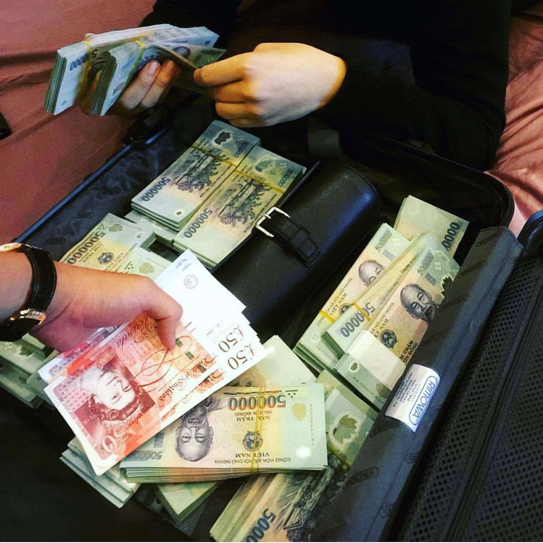 Hội rich kids Việt Nam 'đốt' tiền như thế nào? Hội rich kids Việt Nam 'đốt' tiền như thế nào?