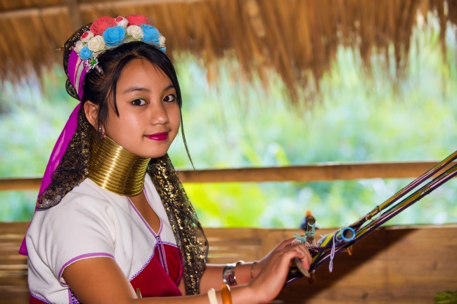 Khuyết điểm của bạn rất có thể là... chuẩn mực vẻ đẹp ở các nước khác Khuyết điểm của bạn rất có thể là... chuẩn mực vẻ đẹp ở các nước khác