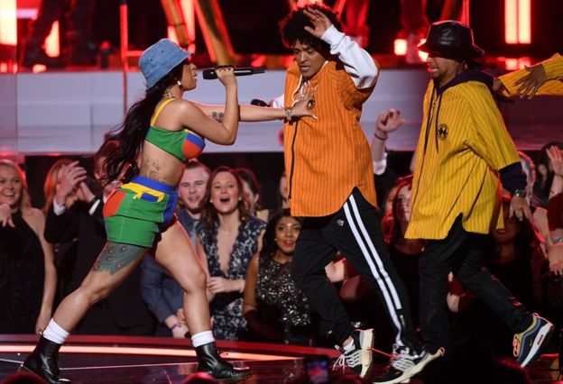 Grammy 2018 và những khoảnh khắc không thể thấy trên tivi Grammy 2018 và những khoảnh khắc không thể thấy trên tivi