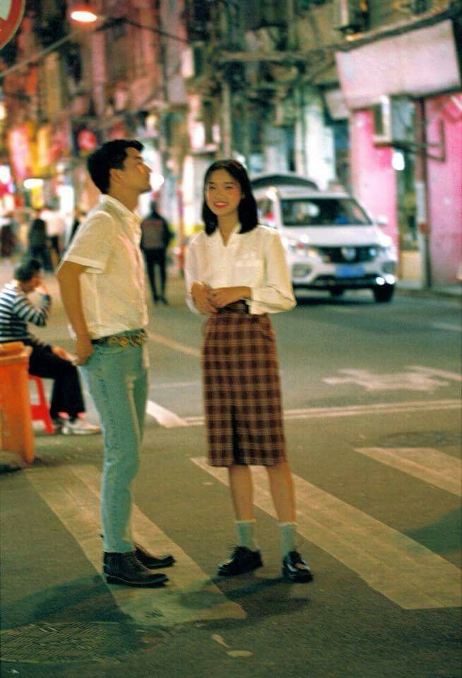 'Cô dâu, chú rể' trong bộ ảnh cưới phong cách Hong Kong đang gây sốt là ai? 'Cô dâu, chú rể' trong bộ ảnh cưới phong cách Hong Kong đang gây sốt là ai?