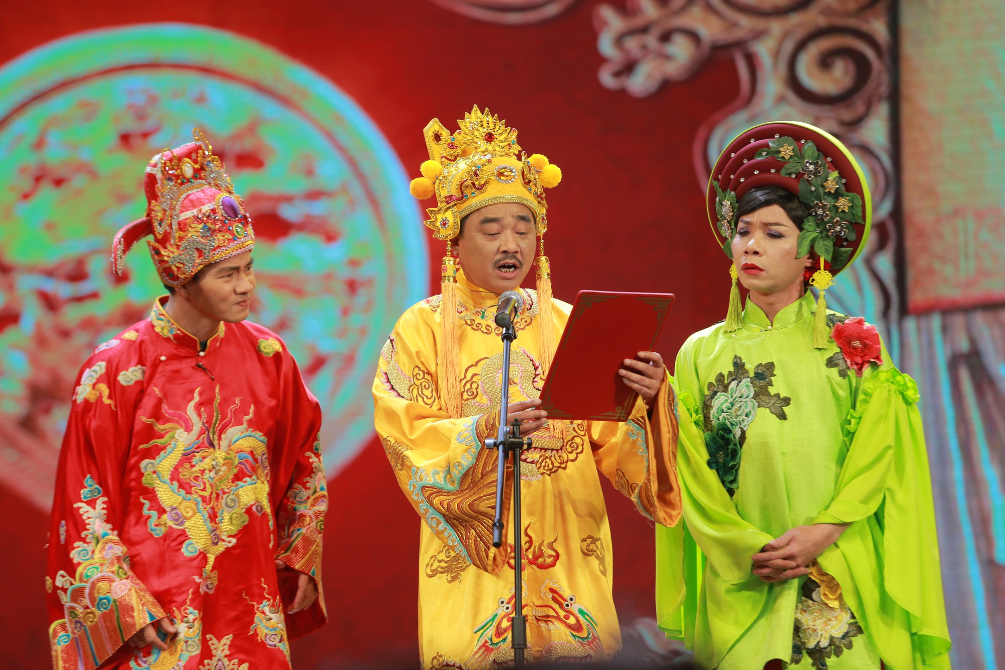 Ngày 30 Tết chia tay năm cũ, bạn đang tất bật làm những gì? Ngày 30 Tết chia tay năm cũ, bạn đang tất bật làm những gì?