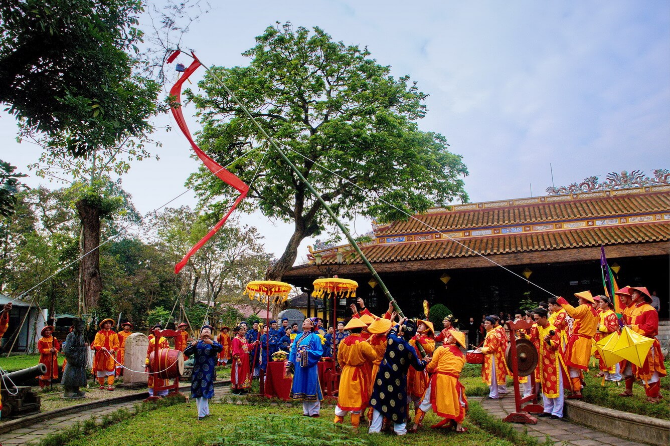 Bao nhiêu nước mừng năm mới nhưng Tết Việt vẫn độc đáo theo cách rất riêng Bao nhiêu nước mừng năm mới nhưng Tết Việt vẫn độc đáo theo cách rất riêng