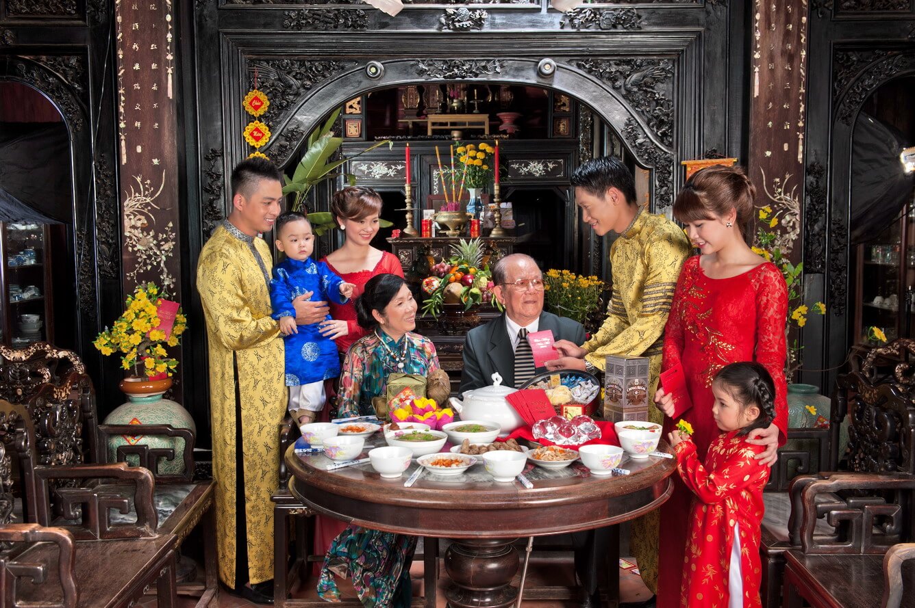 Bao nhiêu nước mừng năm mới nhưng Tết Việt vẫn độc đáo theo cách rất riêng Bao nhiêu nước mừng năm mới nhưng Tết Việt vẫn độc đáo theo cách rất riêng
