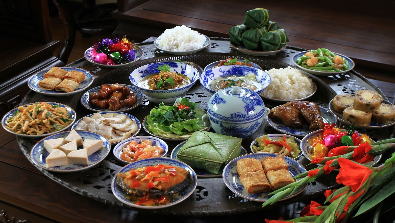Bao nhiêu nước mừng năm mới nhưng Tết Việt vẫn độc đáo theo cách rất riêng Bao nhiêu nước mừng năm mới nhưng Tết Việt vẫn độc đáo theo cách rất riêng