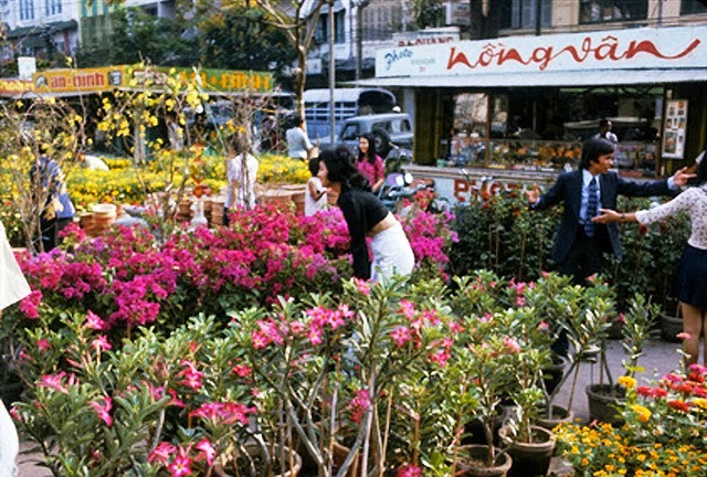 Hoài niệm về một Sài Gòn nhộn nhịp chợ hoa của Tết ngày xưa Hoài niệm về một Sài Gòn nhộn nhịp chợ hoa của Tết ngày xưa