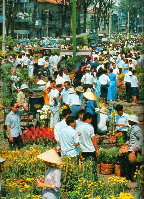 Hoài niệm về một Sài Gòn nhộn nhịp chợ hoa của Tết ngày xưa Hoài niệm về một Sài Gòn nhộn nhịp chợ hoa của Tết ngày xưa